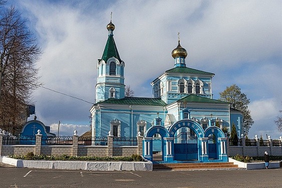 Православные верующие празднуют Рождество Иоанна Крестителя 7 июля