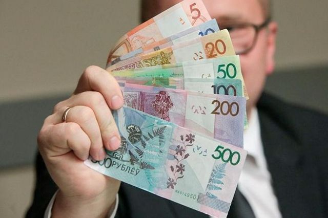 Минтруда сказало белорусам, как заработать до 130 рублей в день