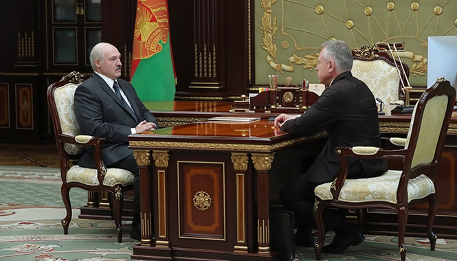 Лукашенко: требования по занятости и росту зарплаты - это не популизм