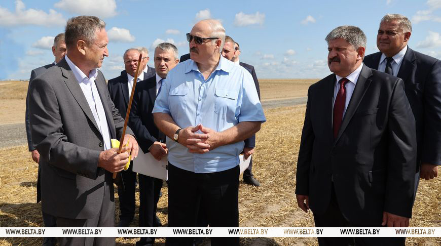 "Людям нужна достойная работа" - Лукашенко ориентирует на развитие производств в "деревнях будущего"