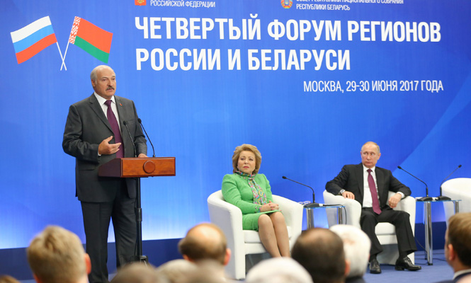 Лукашенко: мы поставили себе задачу - превратить Беларусь в IT-страну