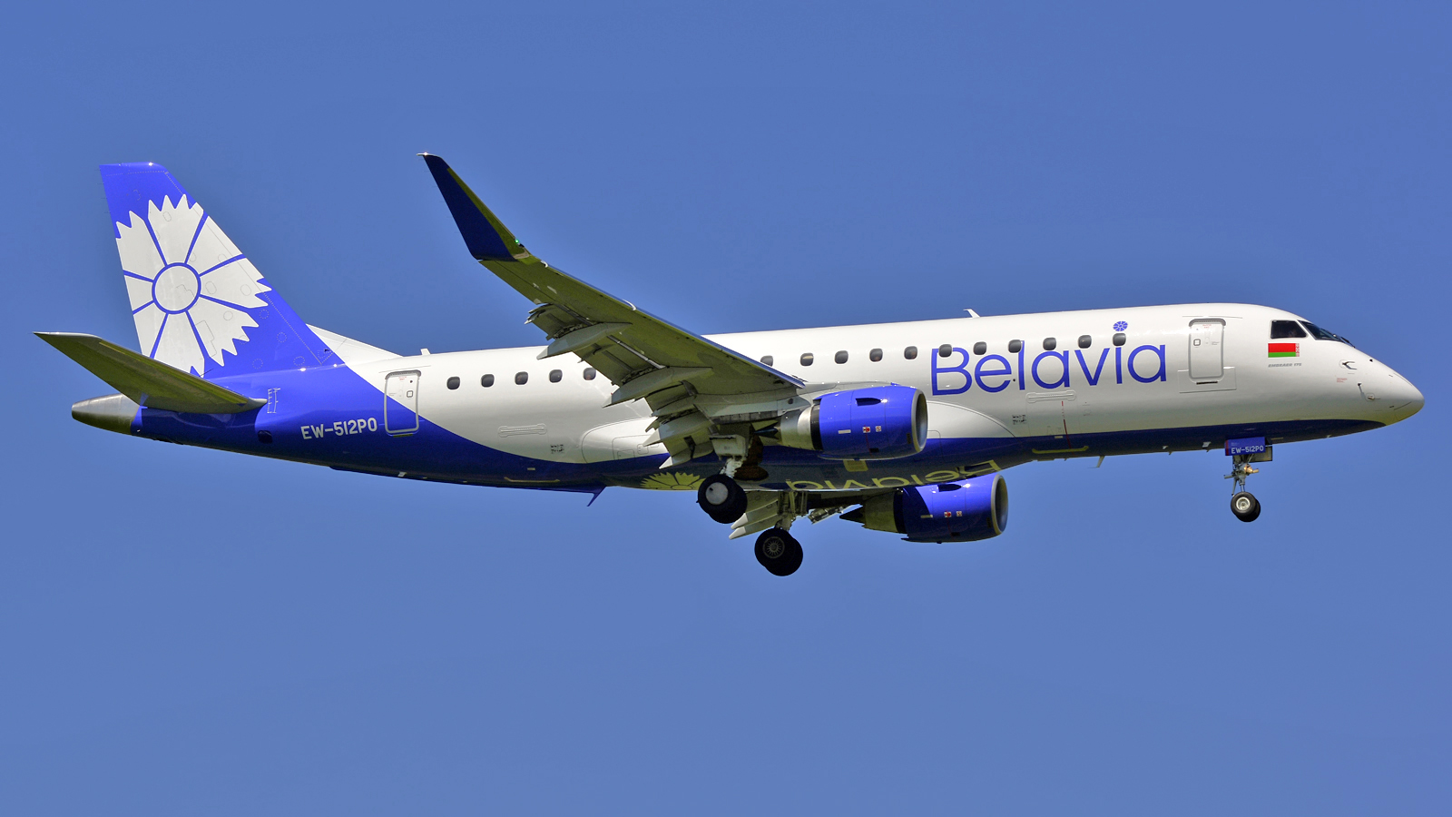 «Белавиа» снижает цены на авиабилеты в 33 города
