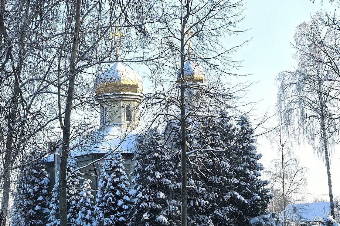 Православные верующие празднуют Обрезание Господне 14 января