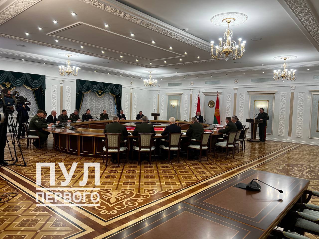 Лукашенко проводит совещании с силовым блоком, где решат, что делать дальше