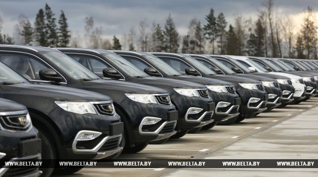 Завод «БЕЛДЖИ» продал уже более 300 автомобилей Geely Atlas NL3 внутри страны