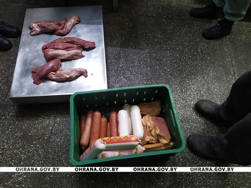 В Речицком районе местный житель украл с пищекомбината 17 килограммов колбас и мяса