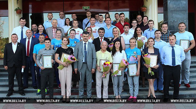 Белорусским атлетам по спортивным единоборствам вручены награды Министерства спорта и туризма