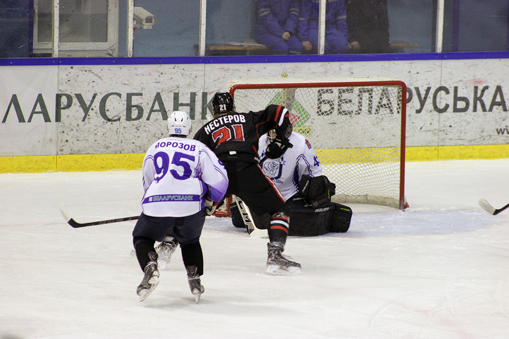 Хоккеисты «Гомеля» разгромили «Витебск»