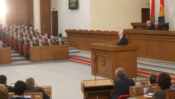 В 10 часов Президент Беларуси выступит с посланием к народу