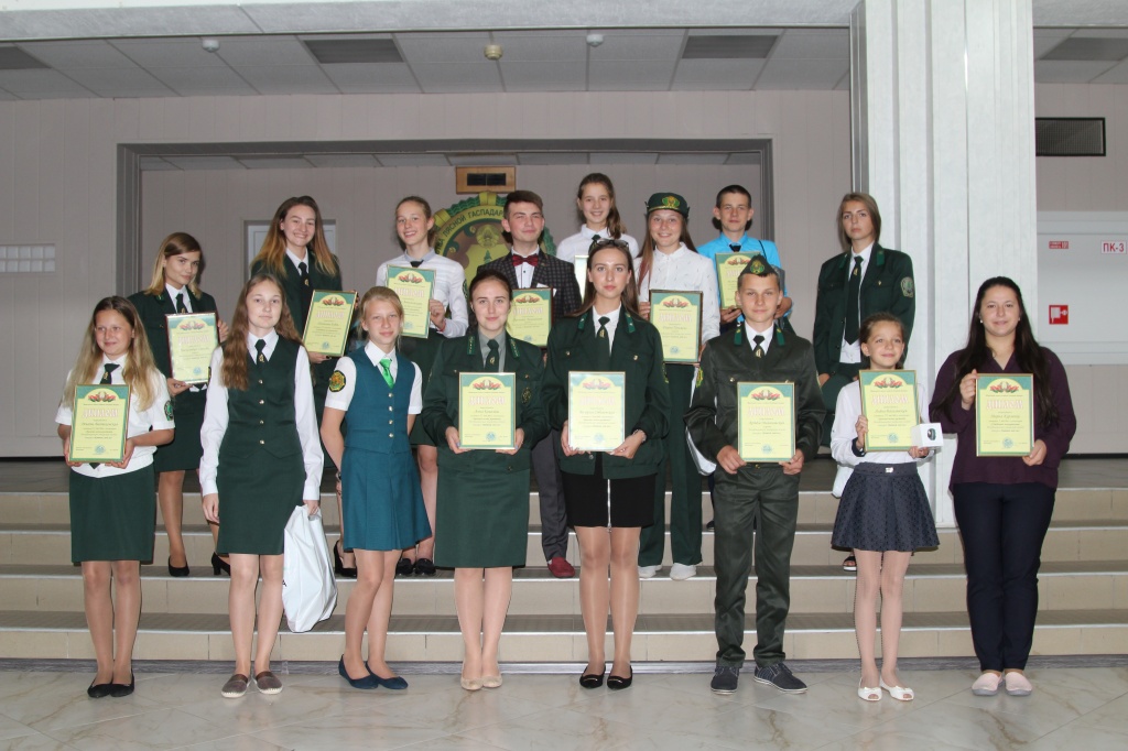 Школьница из Хойников стала победительницей конкурса Минлесхоза "Квітней, мой лес"