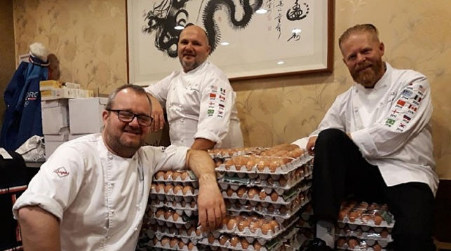Курьёз в Пхенчхане: норвежским поварам доставили 15 тысяч яиц вместо 1,5