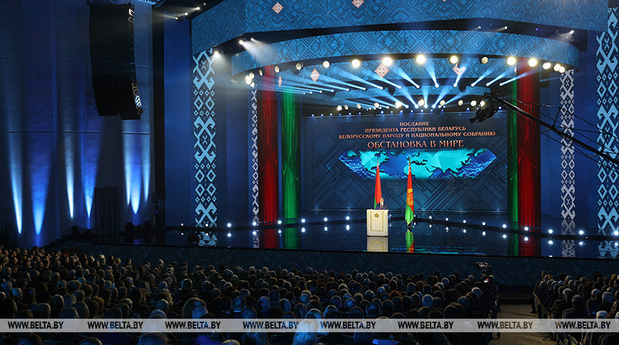 Лукашенко: 2022-й станет годом обновления и позитивных преобразований