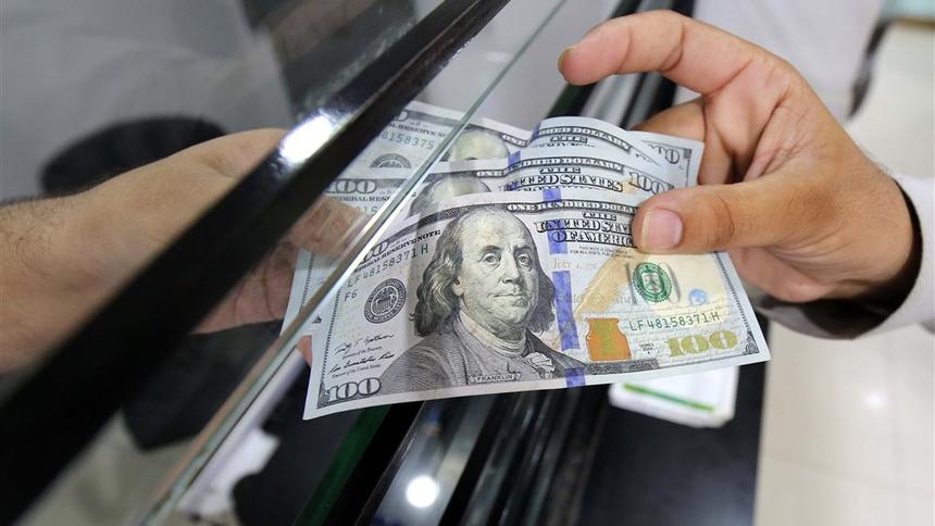 На торгах 20 ноября евро и доллар подешевели, юань и российский рубль подорожали