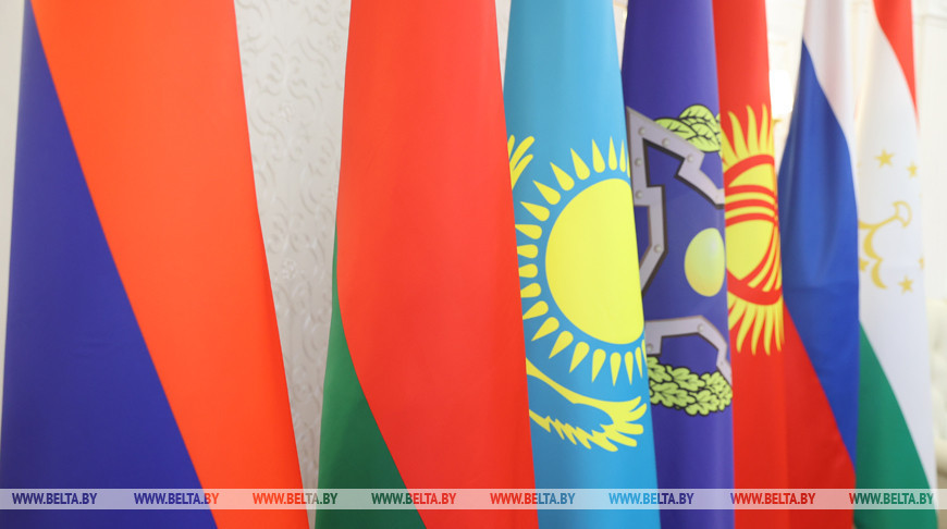 Лукашенко принимает участие во внеочередной сессии СКБ ОДКБ по ситуации в Казахстане
