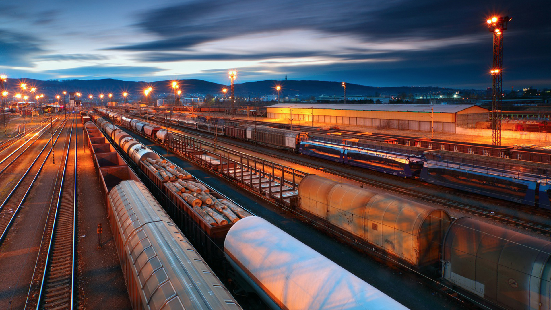 Транзитные грузовые перевозки по железной дороге в Беларуси за год увеличились на 26%