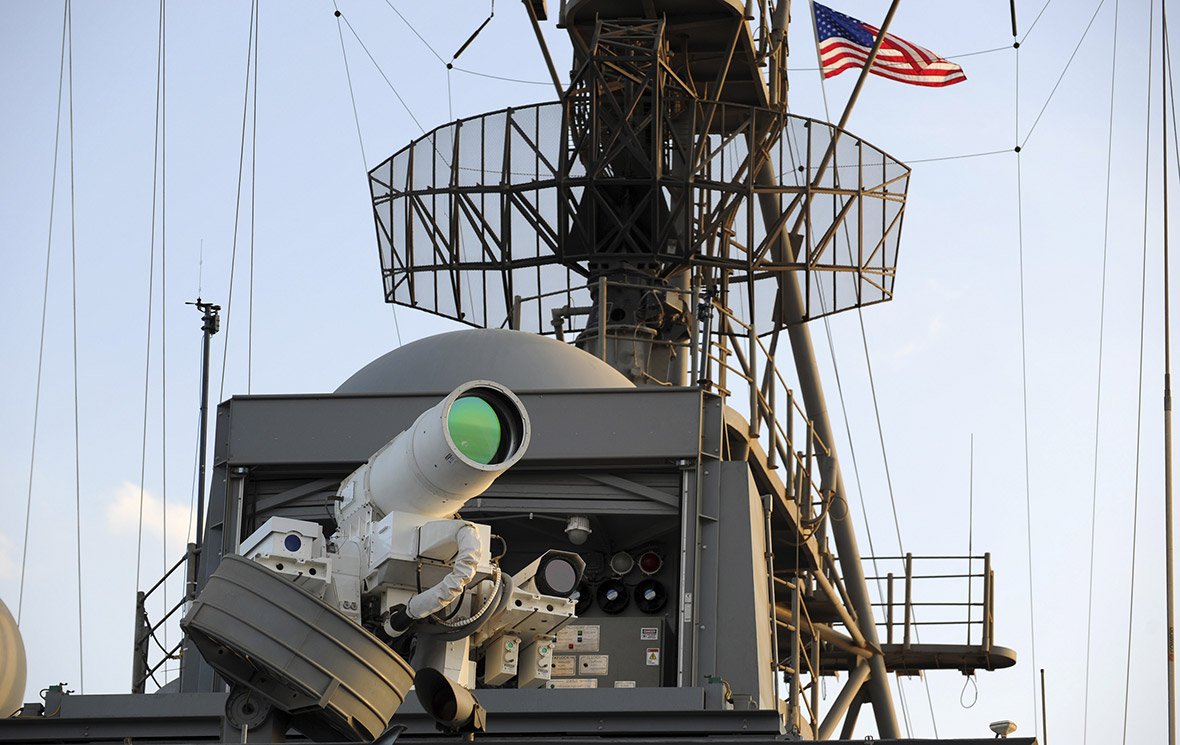 Военные ВМФ США успешно испытали лазерное оружие