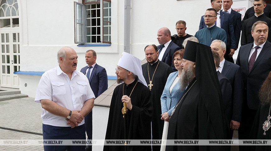 Лукашенко заявил о попытках сломать православие в Беларуси