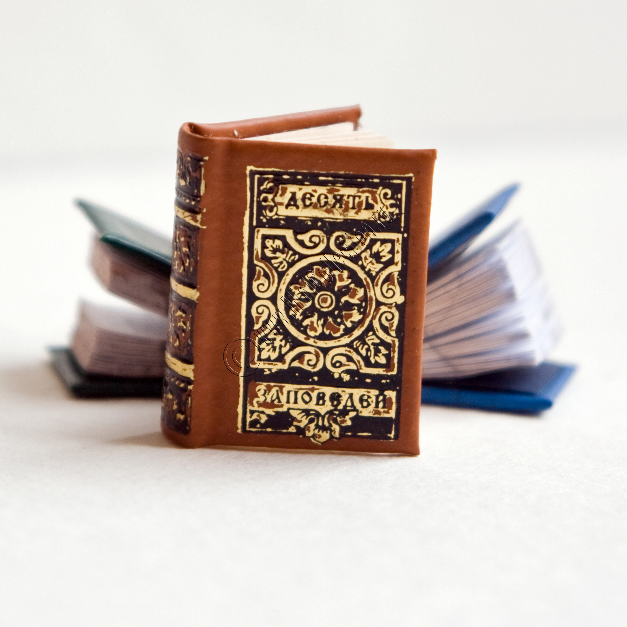 Гомельский дворцово-парковый ансамбль представит выставку миниатюрных книг
