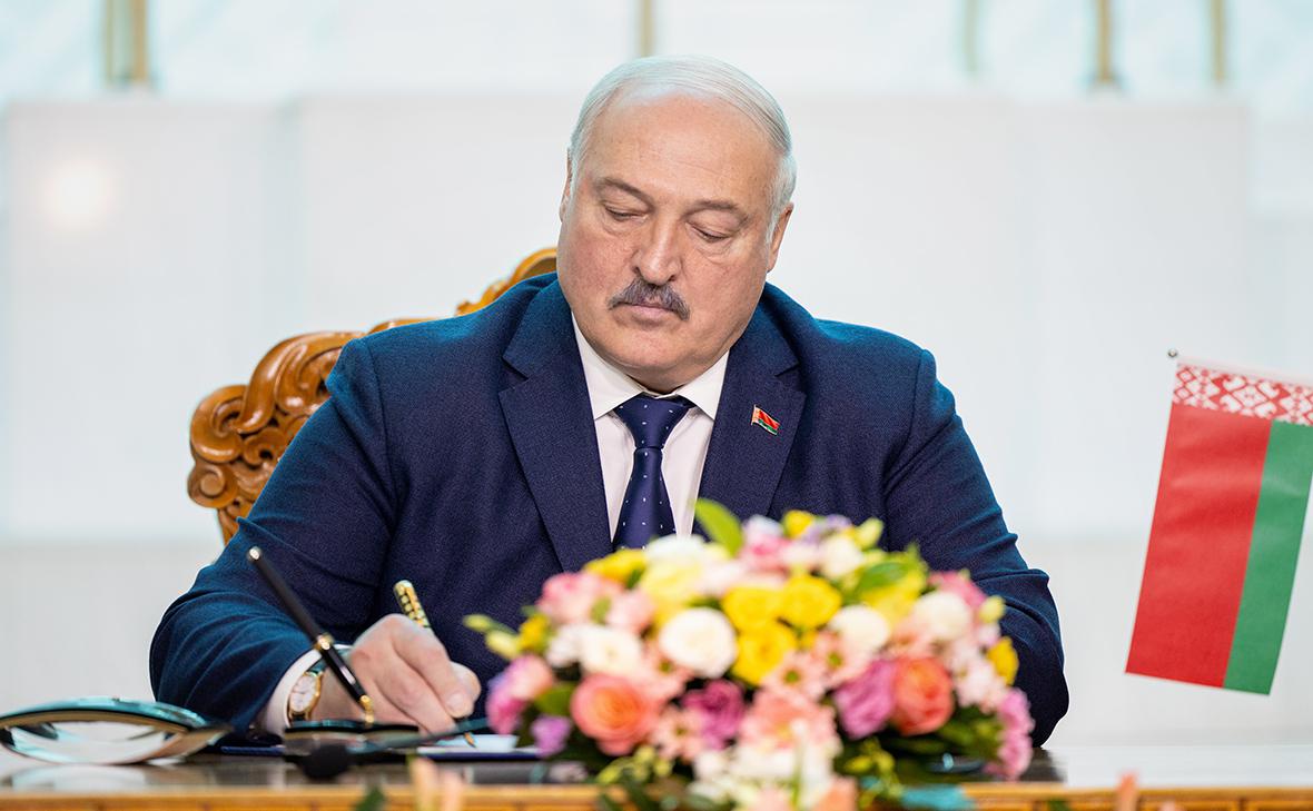 Лукашенко согласовал смену замминистров сразу четырех министерств, а также сменил ряд глав районов