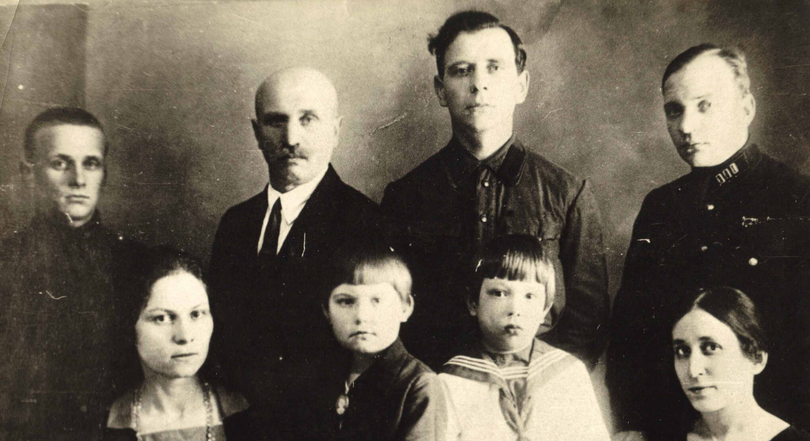 Семейная история братьев Лизюковых