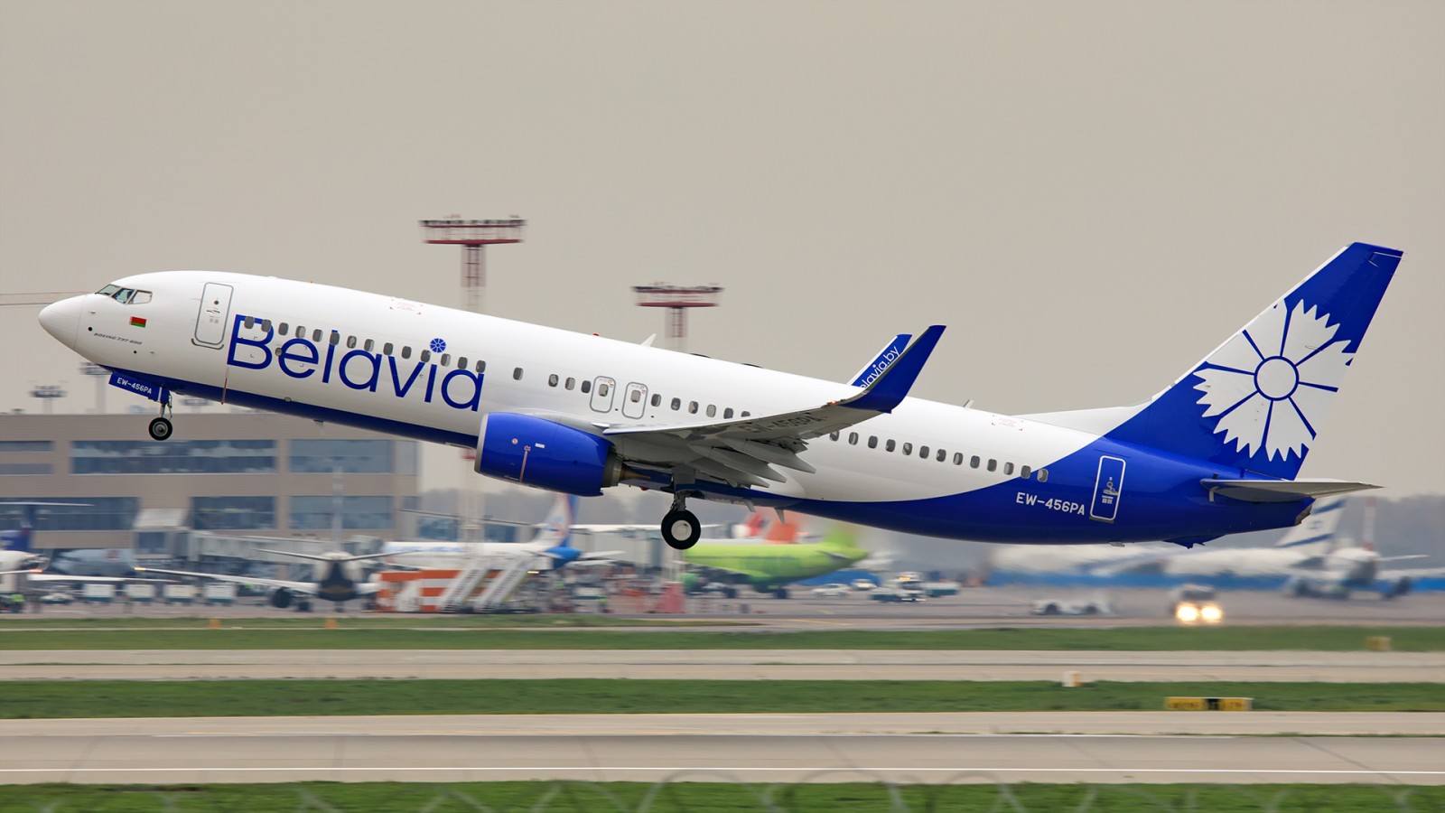 "Белавиа" снижает тарифы для трансферных пассажиров, путешествующих из 15 городов