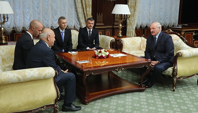 Глава государства встретился с президентом Европейских олимпийских комитетов