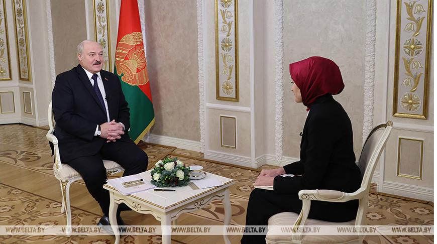 Санкции, стена на границе, беженцы и союз с Россией. Раскрыты подробности интервью Лукашенко турецкому телеканалу