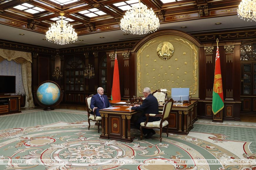Лукашенко заявил, что выборы в Беларуси пройдут честно, не как в США