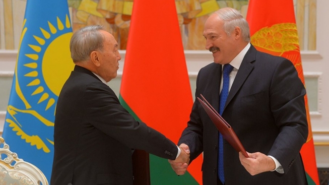 Лукашенко утвердил договор с Казахстаном о социально-экономическом сотрудничестве до 2026 года
