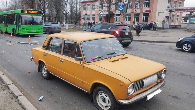 В Гомеле водитель легкового автомобиля сбил женщину на регулируемом пешеходном переходе