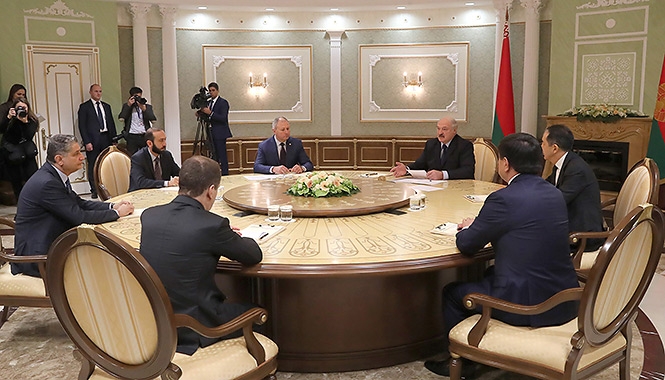 Лукашенко: Следует придать импульс работе по борьбе с препятствиями на внутреннем рынке