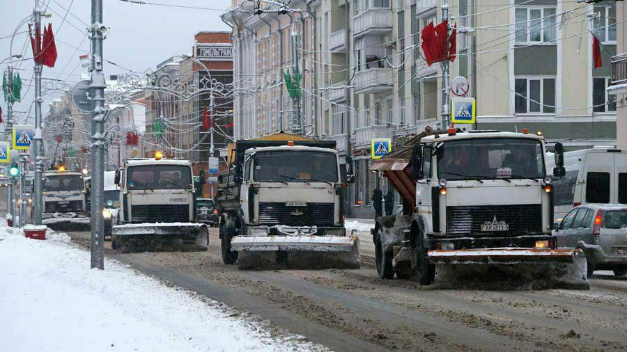 В Гомеле на уборку снега вышли более 330 работников дорожных служб и ЖКХ