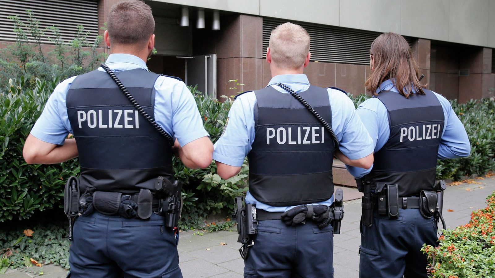 Die Zeit: среди 25 задержанных в Германии по подозрению в госизмене есть гражданка России