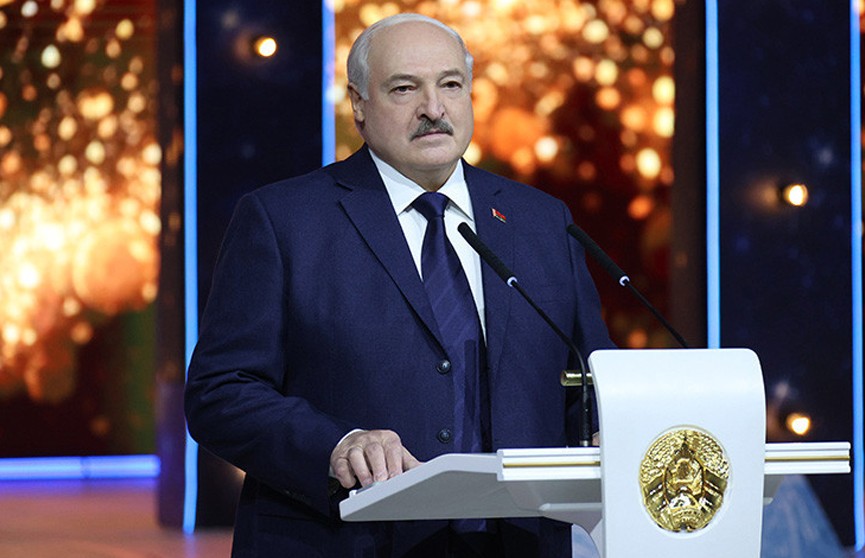 Лукашенко: Благодаря Конституции гарантированы права и свободы граждан