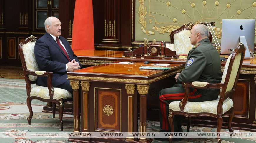 Кадровые вопросы и совершенствование работы - Лукашенко провел встречу с начальником Службы безопасности Президента 