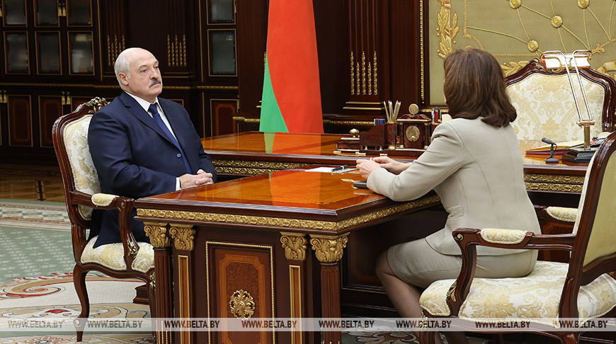 Лукашенко спросил у Кочановой: «Что говорит народ?»