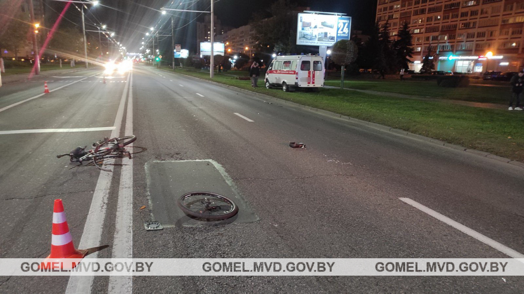 В Гомеле машина скорой сбила насмерть 42-летнего велосипедиста