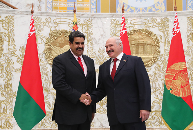 Лукашенко поздравил Мадуро c переизбранием на пост Президента Венесуэлы 