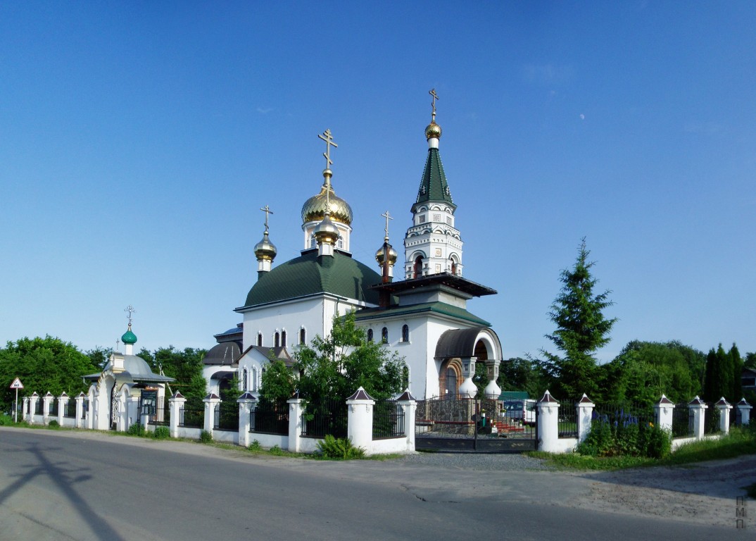 Православные верующие отмечают Великопостную Родительскую субботу 13 апреля