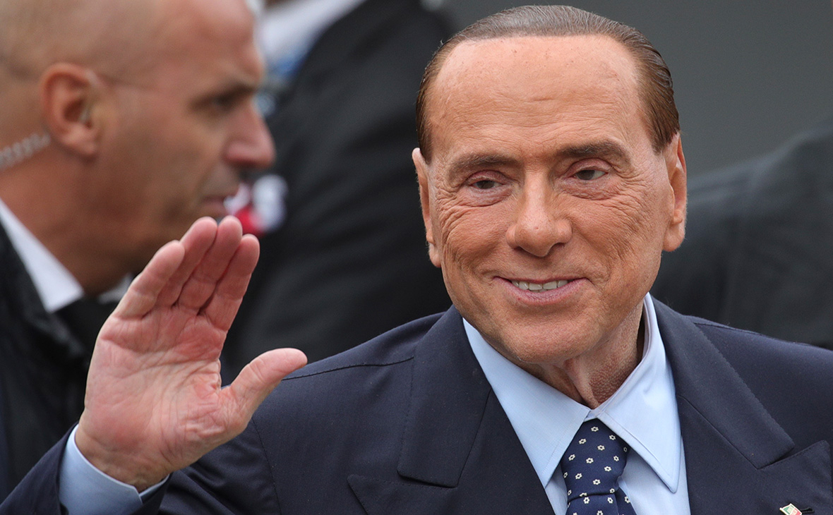 На 87-м году жизни умер экс-премьер министр Италии Сильвио Берлускони