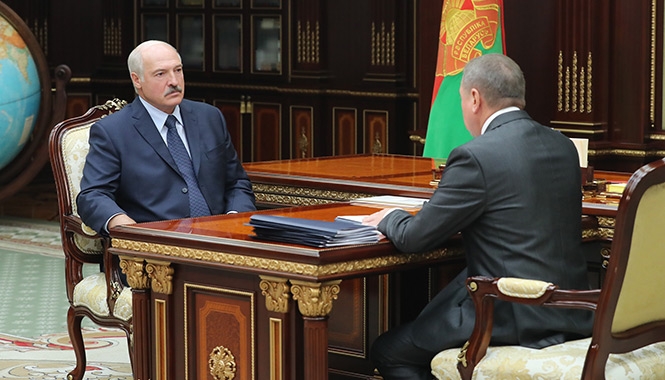 Президент Беларуси выслушал Макея с докладом МИДа