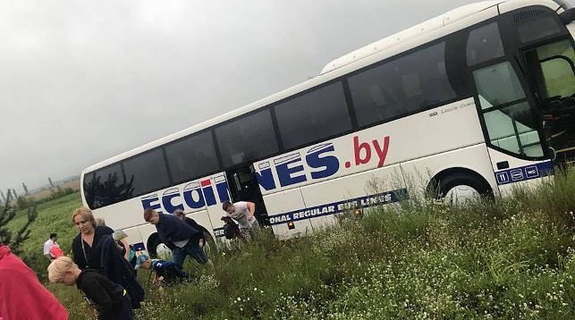 Автобус с белорусами вылетел в кювет в Одесской области 