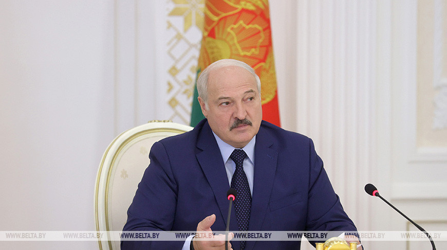 Лукашенко: использование санкций для давления на страну - это шантаж в международном масштабе