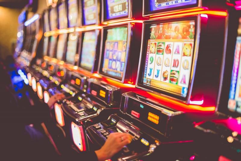 Светлогорский игроман выманил у одиноких женщин более $20 000