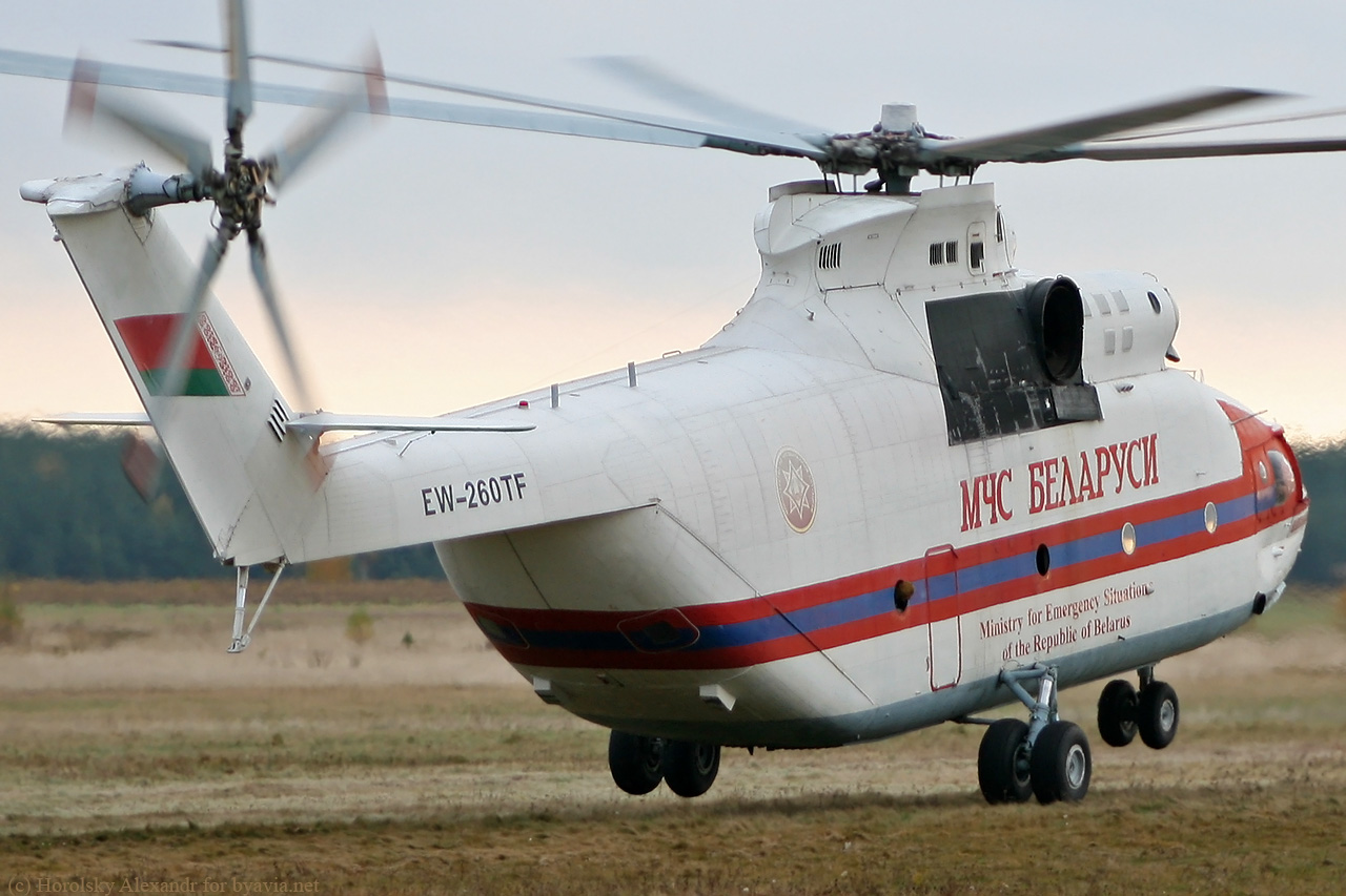 Вертолет МЧС Беларуси направился в Грузию для в тушении пожара