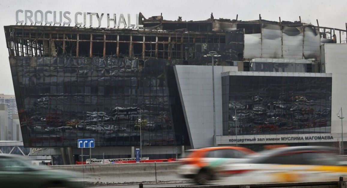 «Террористы шли на нас. Начали стрелять, мы начали спасать людей по максимуму». Два белоруса - охранника «Крокус Сити Холл» спасали людей во время теракта