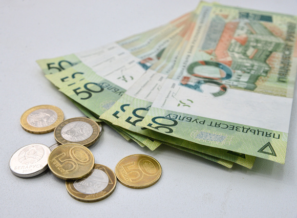 В Гомеле граждане, получившие из-за ошибки кассира лишние деньги, обратились в банк