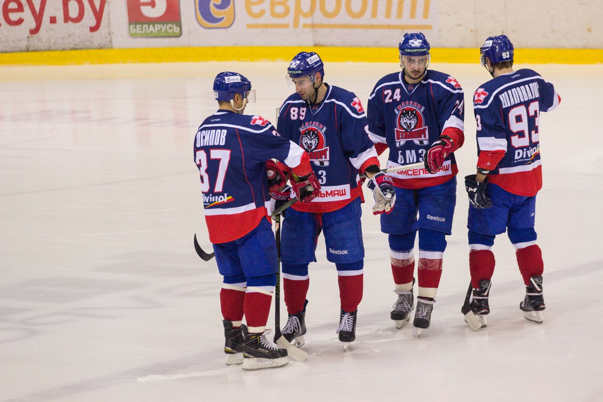 Хоккейный клубы "Гомель" и "Металлург" провели выездные матчи 